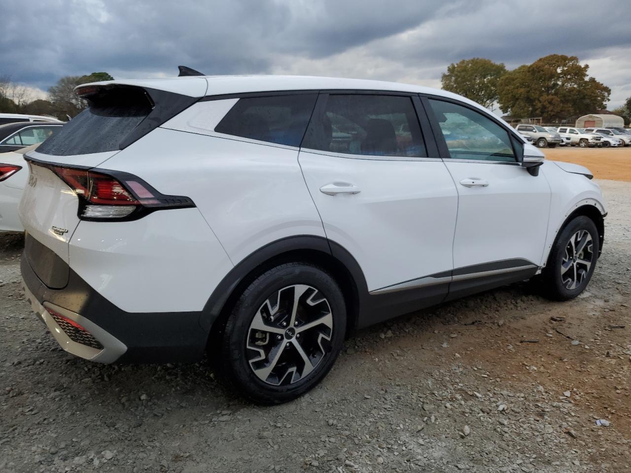 2023 KIA Sportage VIN 5XYK33AF6PG043105 Copart auction photo, front end damage thumbnail 3