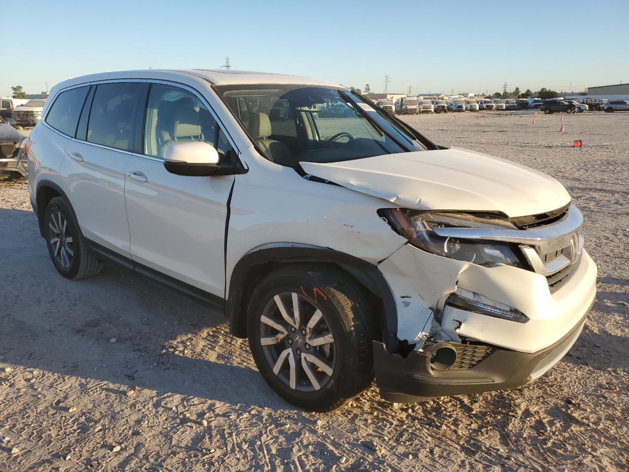 2019 Honda Pilot VIN 5FNYF5H58KB019320 Copart auction photo, front end damage thumbnail 4
