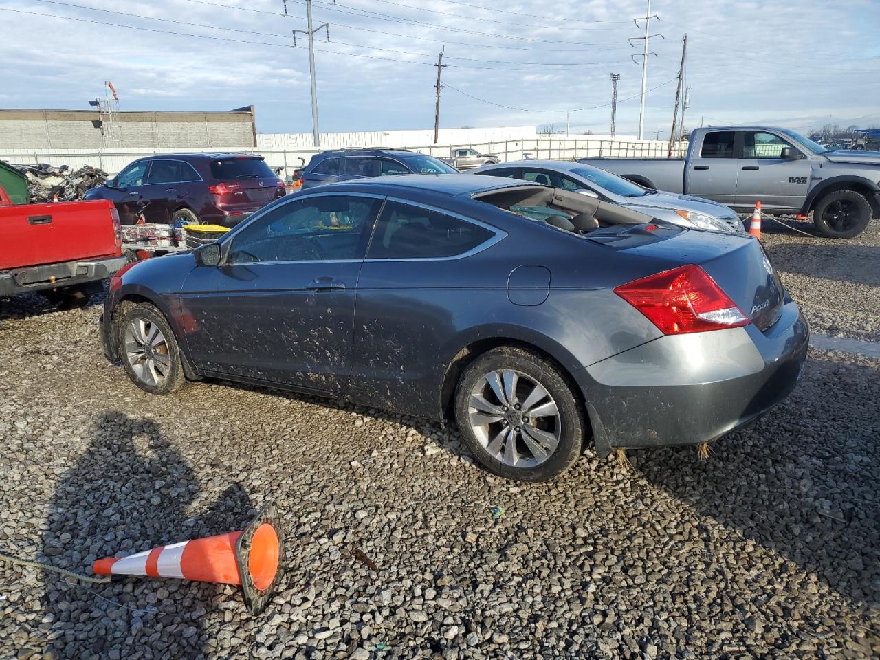 2011 Honda Accord VIN 1HGCS1B70BA013188 Copart auction photo, side / rear end damage thumbnail 2