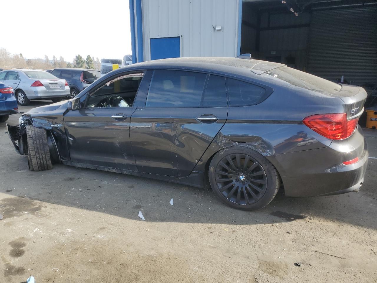 2012 BMW 5er VIN WBASP2C57CC338700 Copart auction photo, front end / rear end damage thumbnail 2