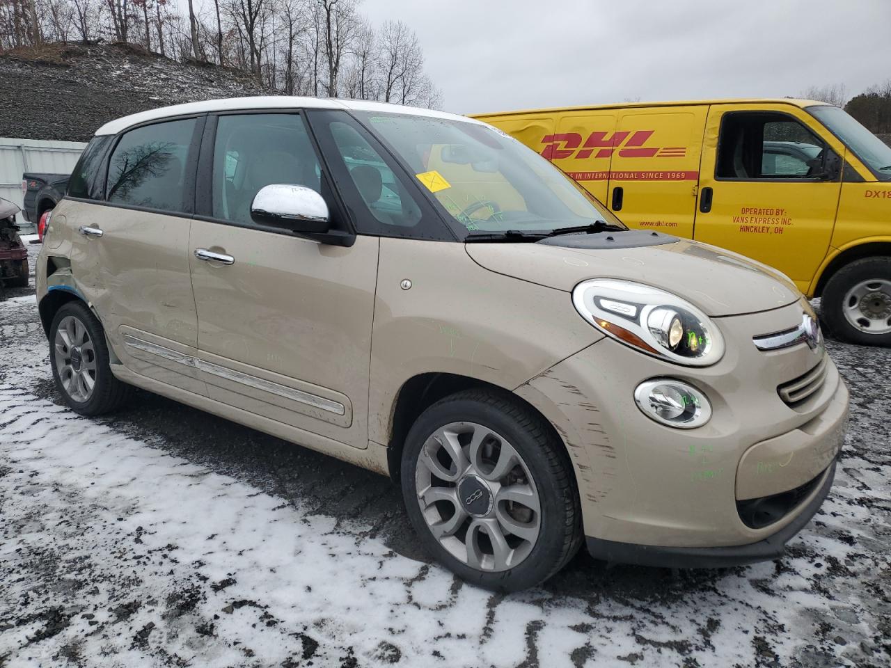 2015 Fiat 500 VIN ZFBCFACH5FZ033778 Copart auction photo, side / minor dent/scratches damage thumbnail 4
