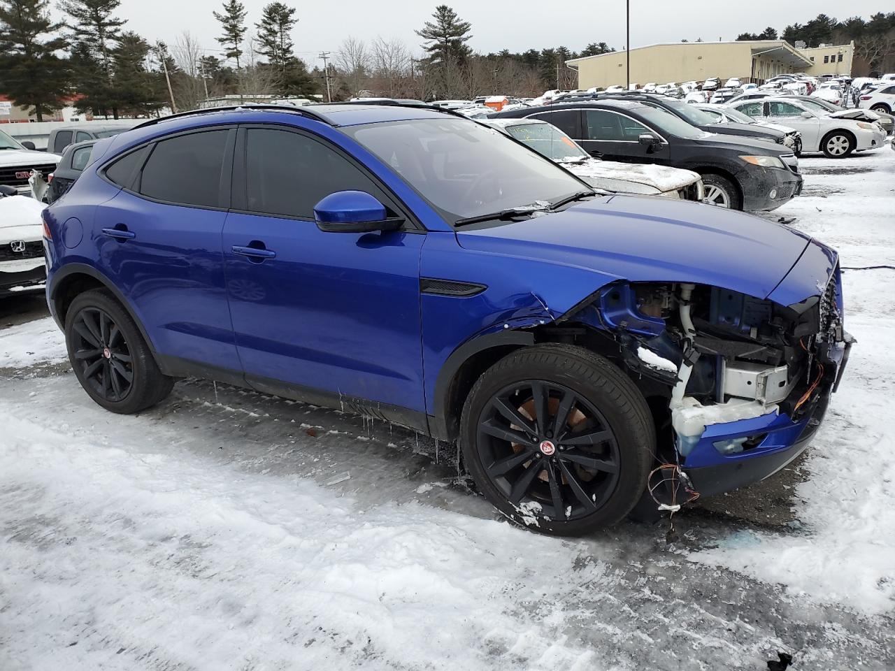 2019 Jaguar E-Pace VIN SADFP2FX8K1Z47732 Copart auction photo, front end / minor dent/scratches damage thumbnail 4