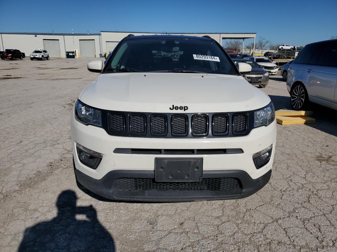 2018 Jeep Compass VIN 3C4NJDBB4JT433575 Copart auction photo, vandalism / side damage thumbnail 5