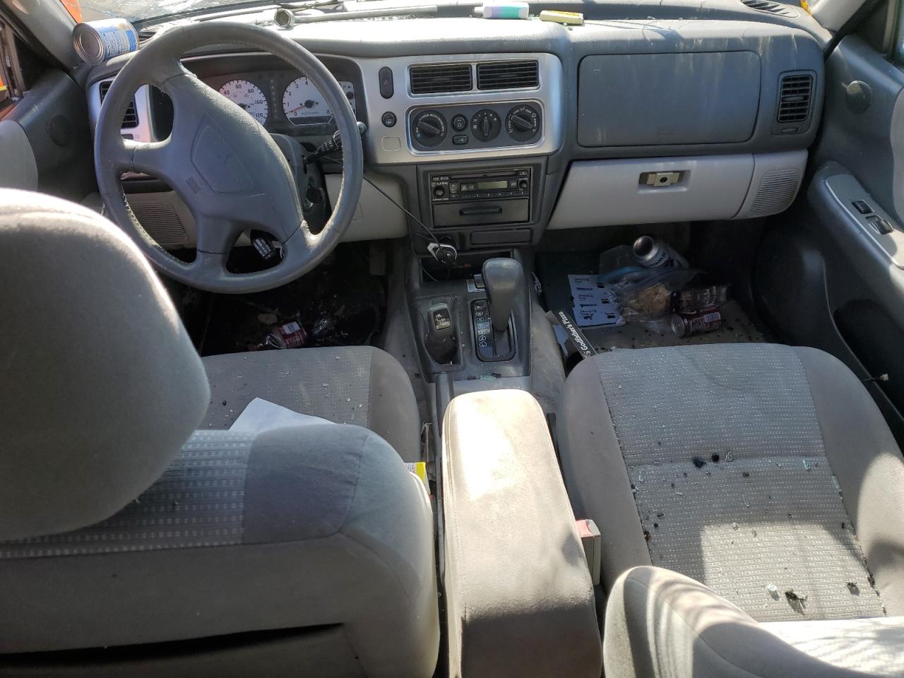 2002 Mitsubishi Montero VIN JA4MT31RX2J054985 Copart auction photo, all over damage thumbnail 8