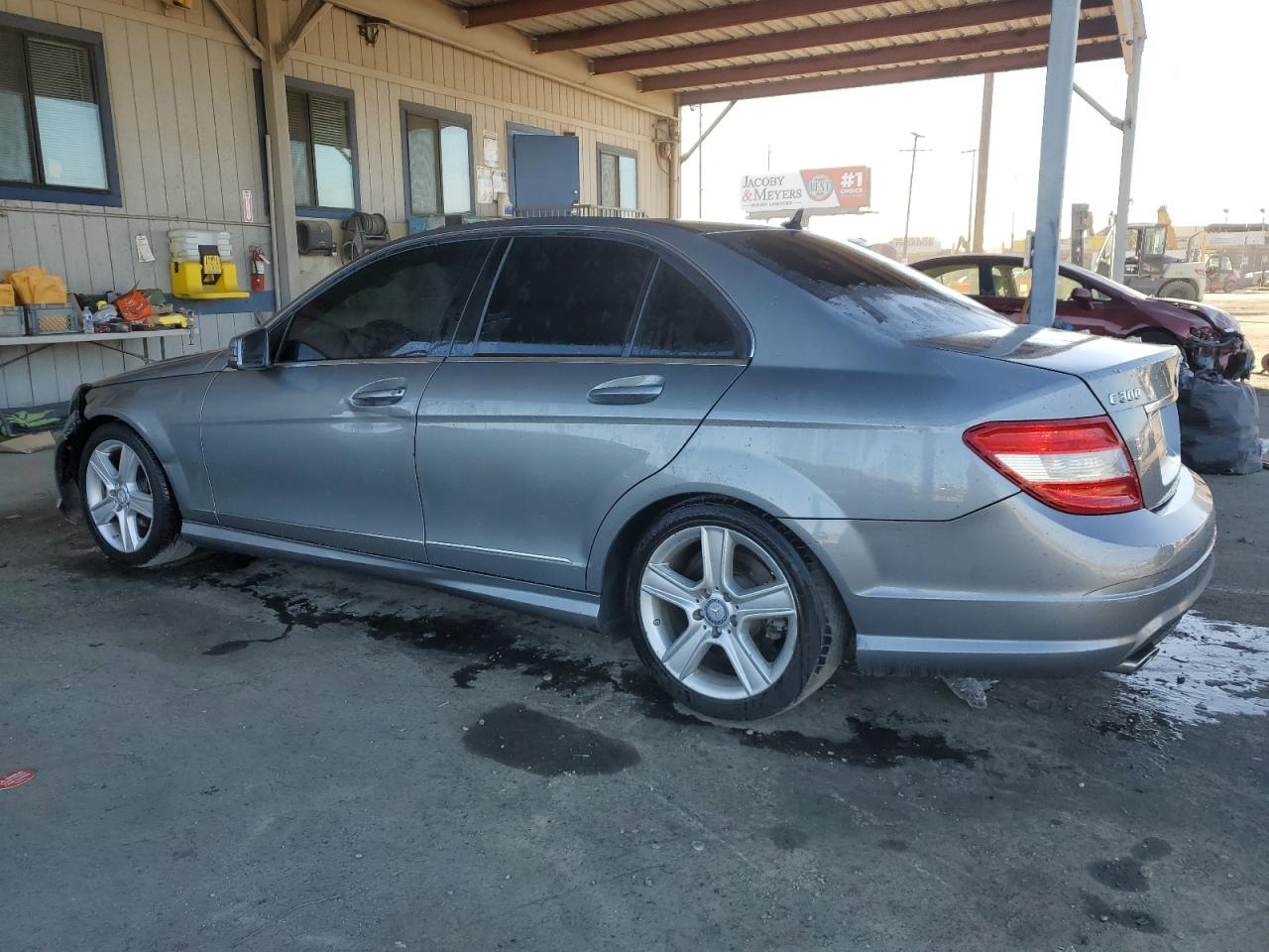 2011 Mercedes-Benz C-klasse VIN WDDGF8BB9BR176950 Copart auction photo, front end / side damage thumbnail 2