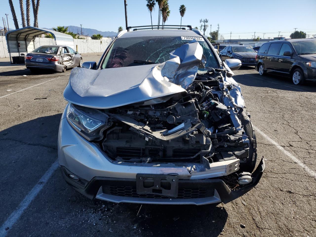 2019 Honda CR-V VIN 7FARW2H81KE047915 Copart auction photo, front end / minor dent/scratches damage thumbnail 5