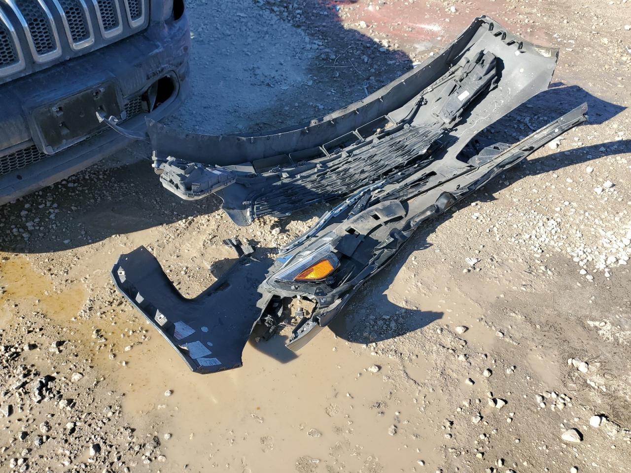 2018 Chevrolet Malibu VIN 1G1ZE5SXXJF111792 Copart auction photo, front end damage thumbnail 14