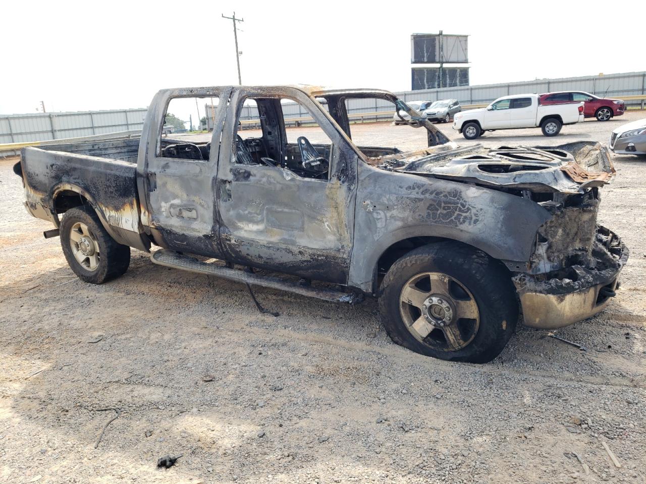 2006 Ford F250 VIN 1FTSW21P66EA23759 Copart auction photo, burn damage thumbnail 4