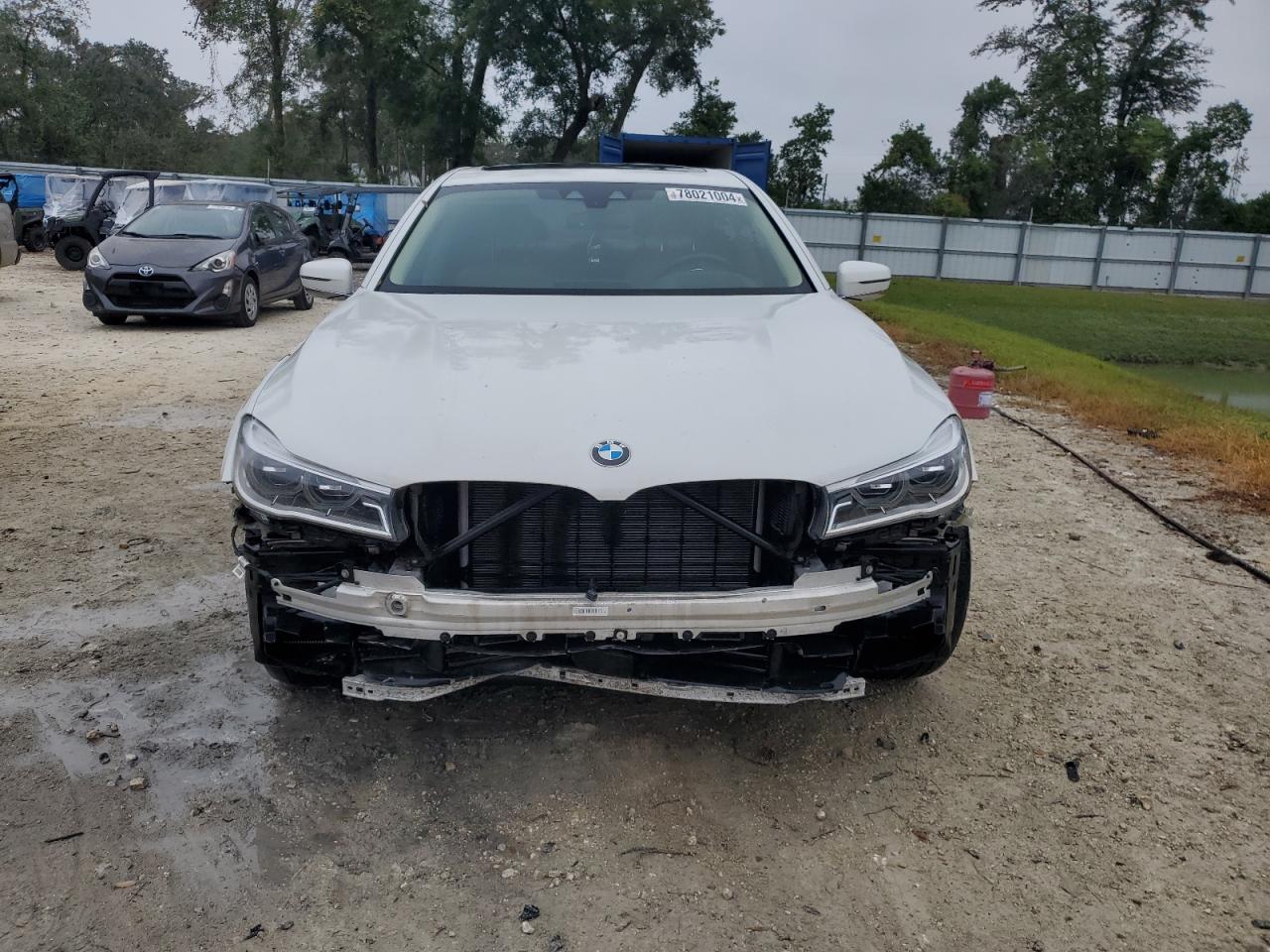2019 BMW 7er VIN WBA7F2C57KB240683 Copart auction photo, front end / minor dent/scratches damage thumbnail 5