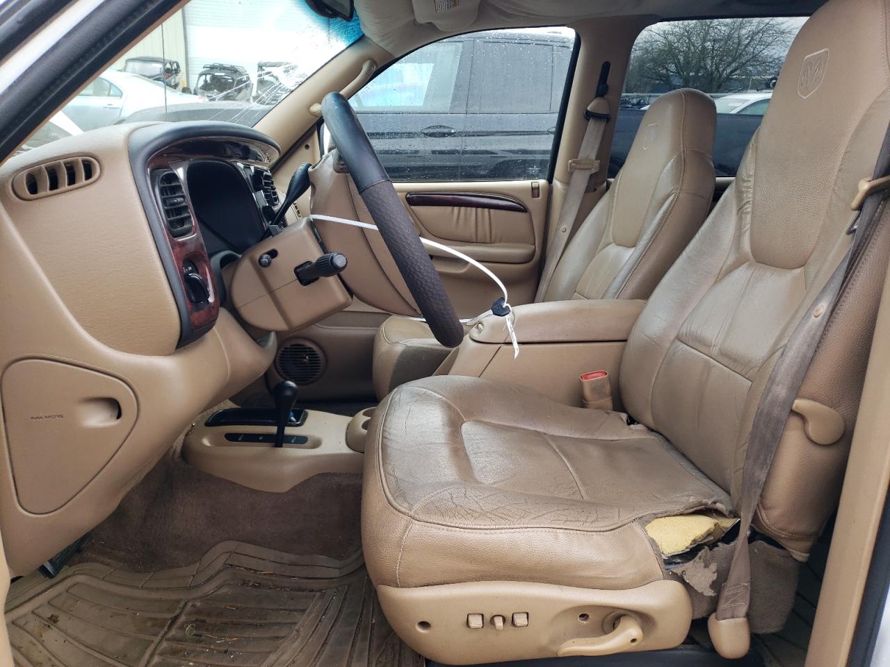 2000 Dodge Durango VIN 1B4HS28Z0YF204654 Copart auction photo, front end damage thumbnail 7