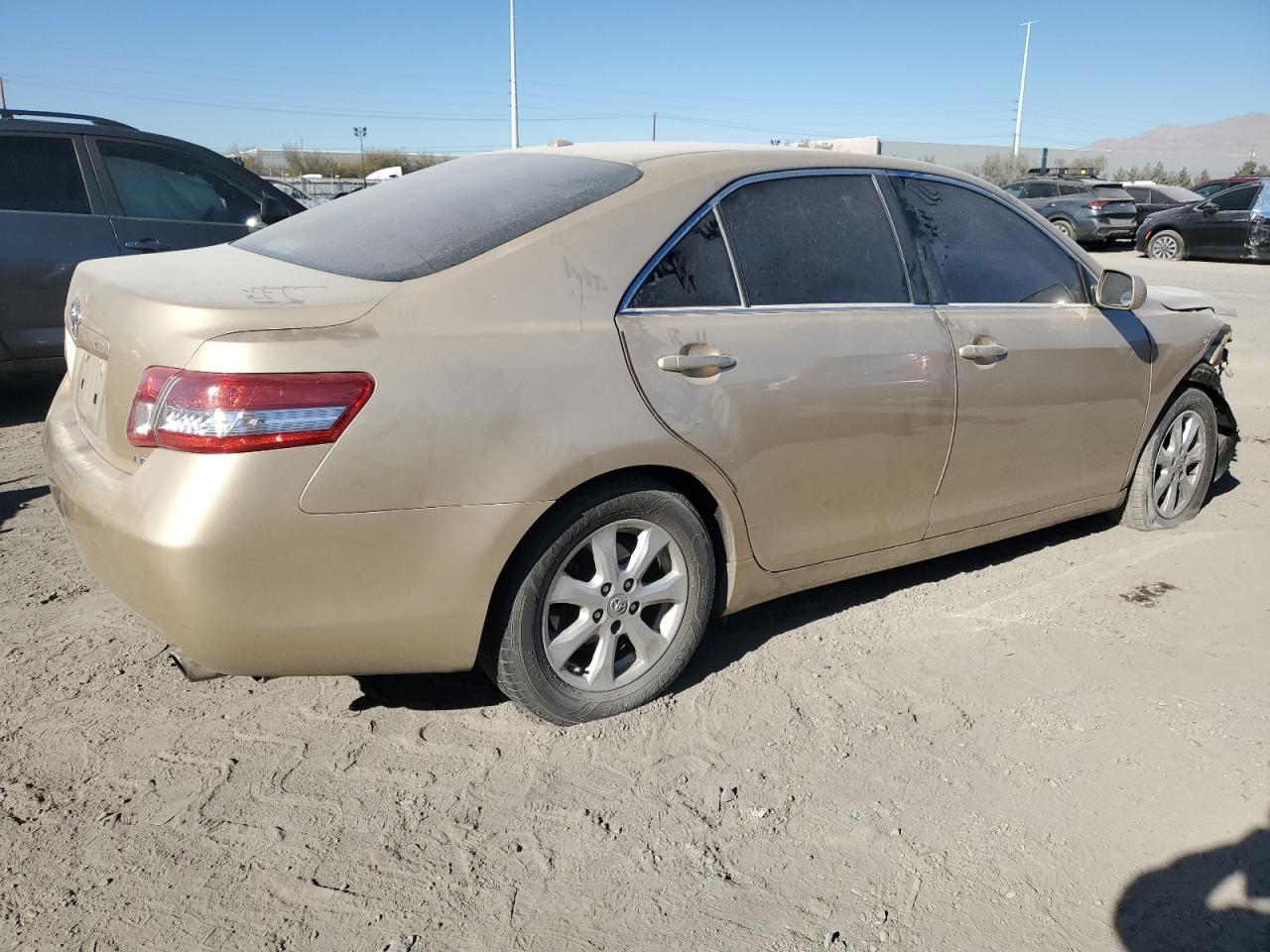 2011 Toyota Camry VIN 4T1BF3EK5BU698194 Copart auction photo, front end damage thumbnail 3