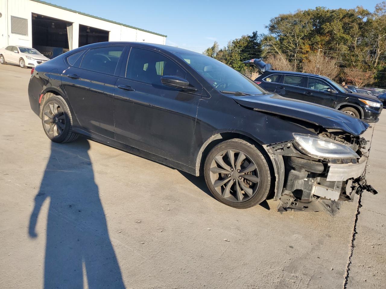2015 Chrysler 200 VIN 1C3CCCBG5FN517813 Copart auction photo, front end damage thumbnail 4