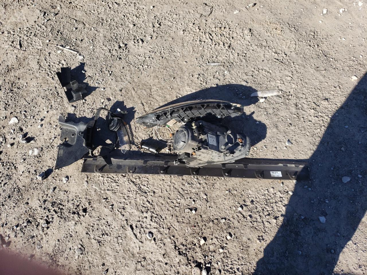 2016 Jeep Cherokee VIN 1C4PJMBS3GW123784 Copart auction photo, front end damage thumbnail 15