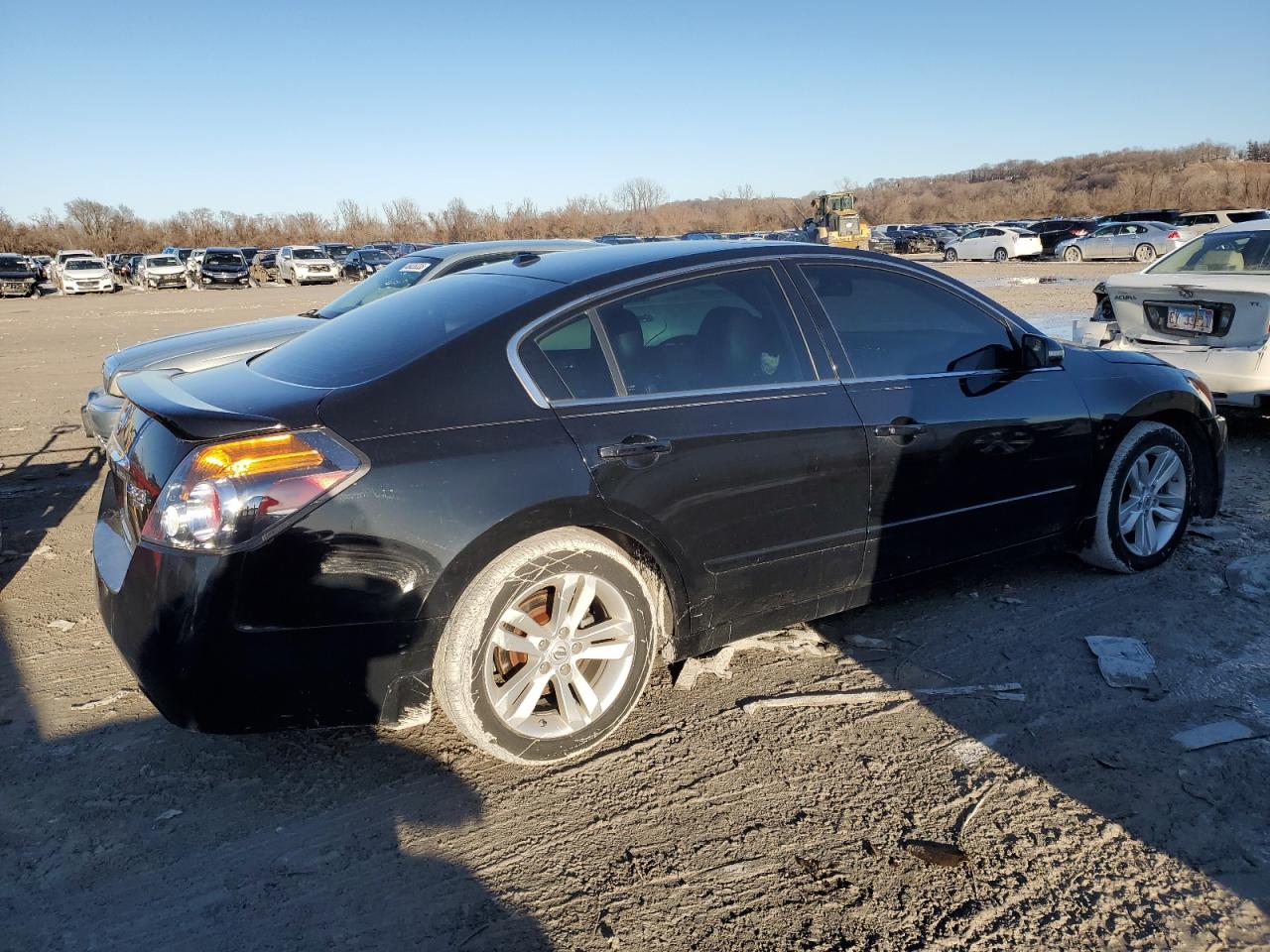 2011 Nissan Altima VIN 1N4BL2AP1BC164517 Copart auction photo, front end / minor dent/scratches damage thumbnail 3
