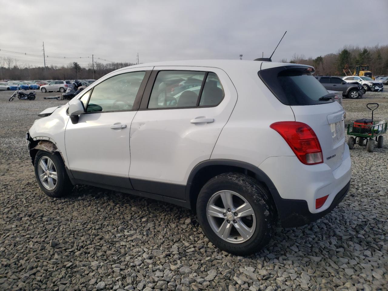 2019 Chevrolet Trax VIN 3GNCJNSB2KL217682 Copart auction photo, front end / minor dent/scratches damage thumbnail 2