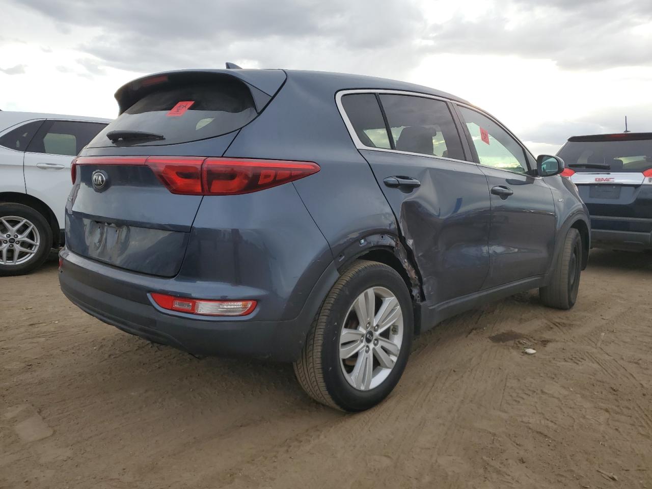2017 KIA Sportage VIN KNDPMCAC6H7277297 Copart auction photo, vandalism / side damage thumbnail 3