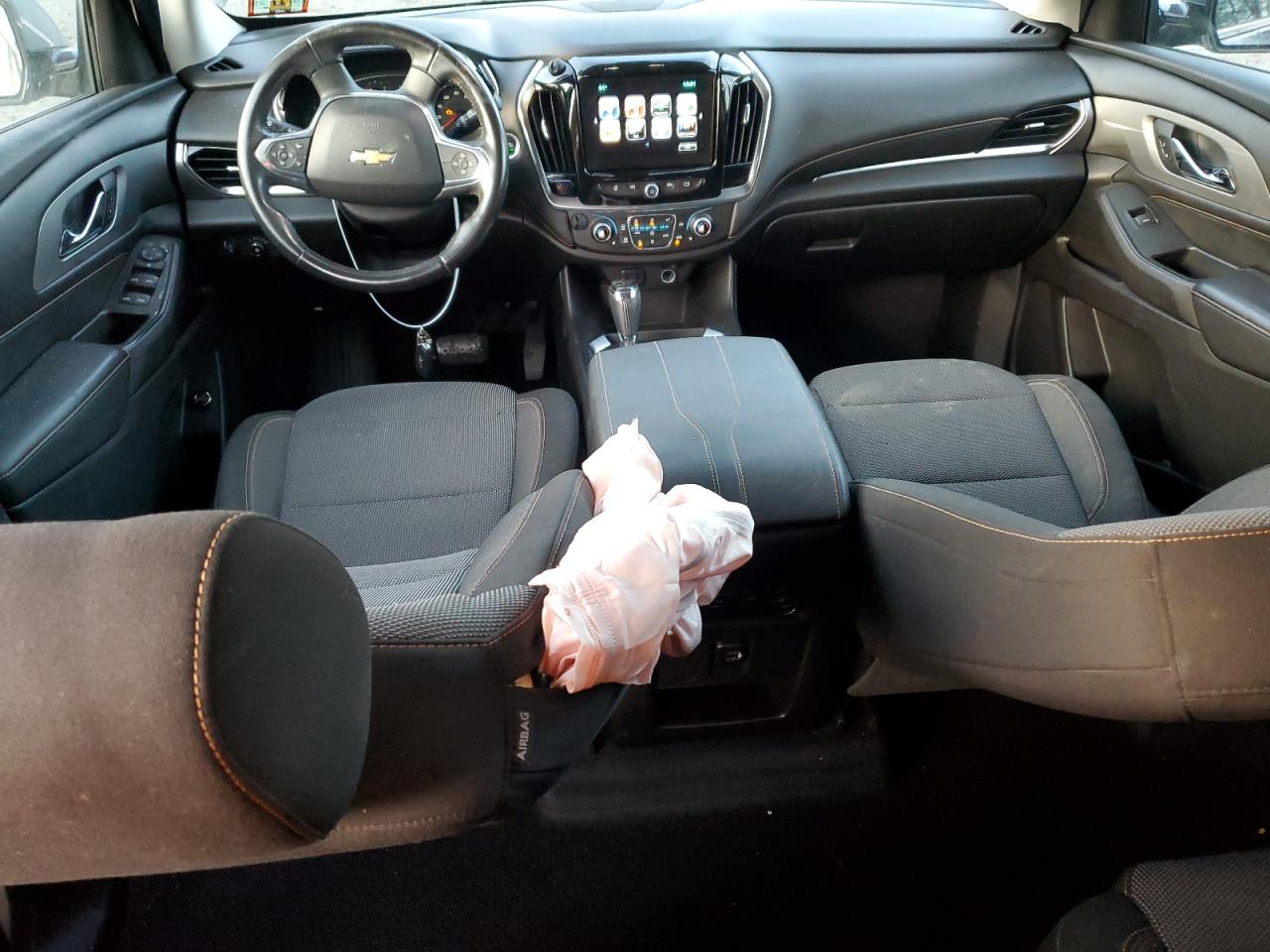 2018 Chevrolet Traverse VIN 1GNERGKW0JJ113617 Copart auction photo, side / front end damage thumbnail 8