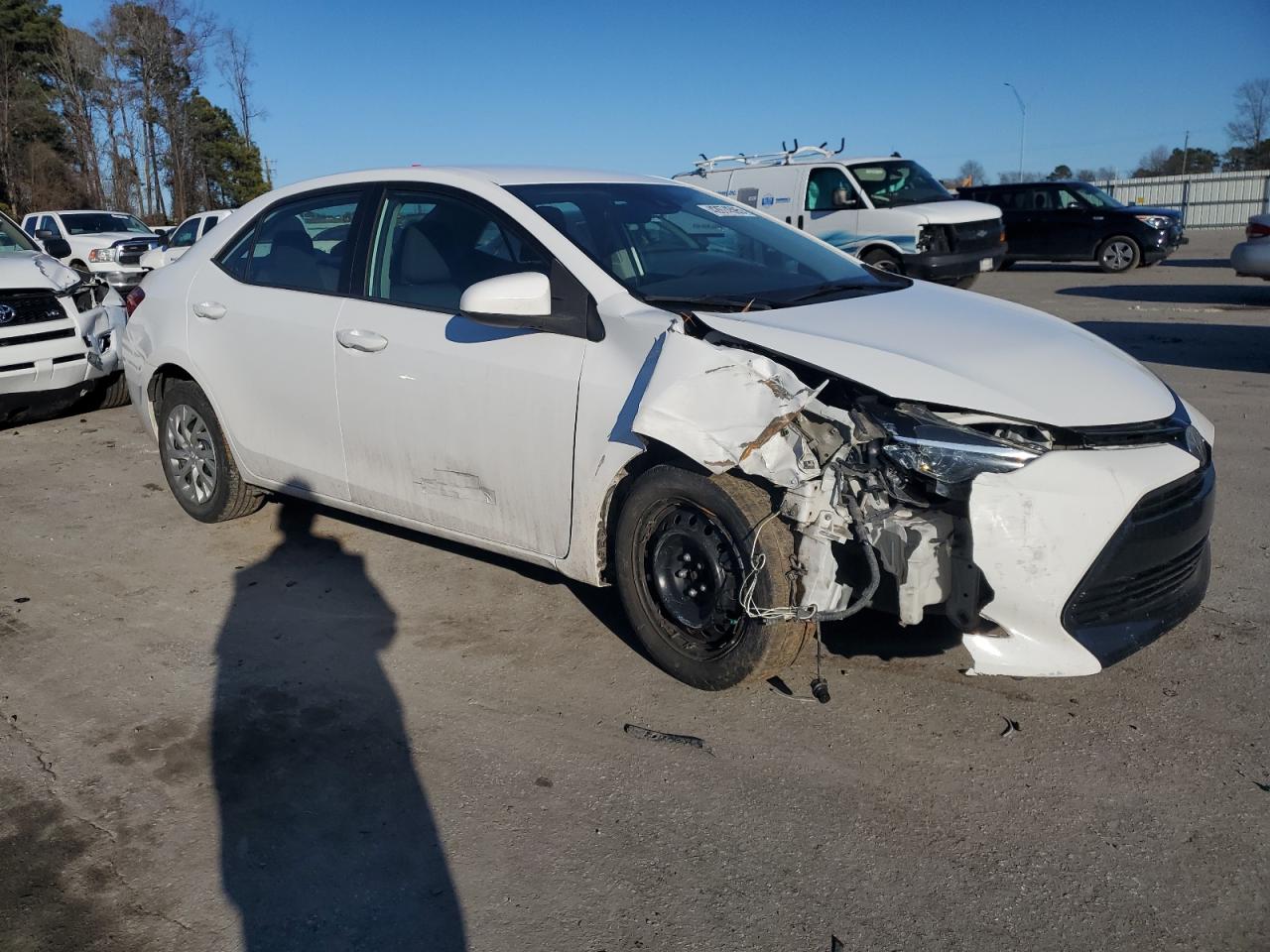 2018 Toyota Corolla VIN 2T1BURHE5JC077228 Copart auction photo, front end damage thumbnail 4