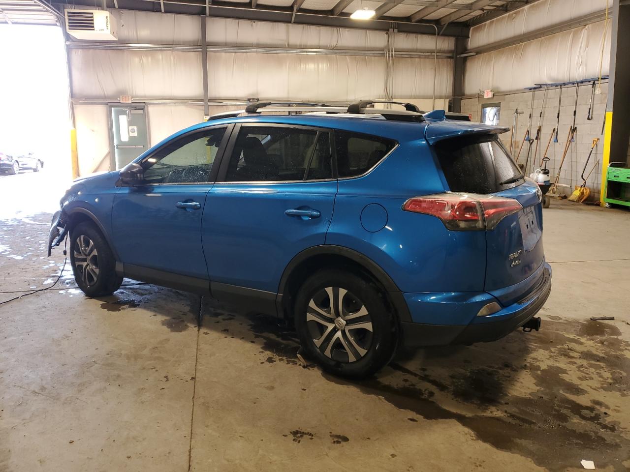 2018 Toyota RAV 4 VIN JTMZFREV8JJ176403 Copart auction photo, front end damage thumbnail 2