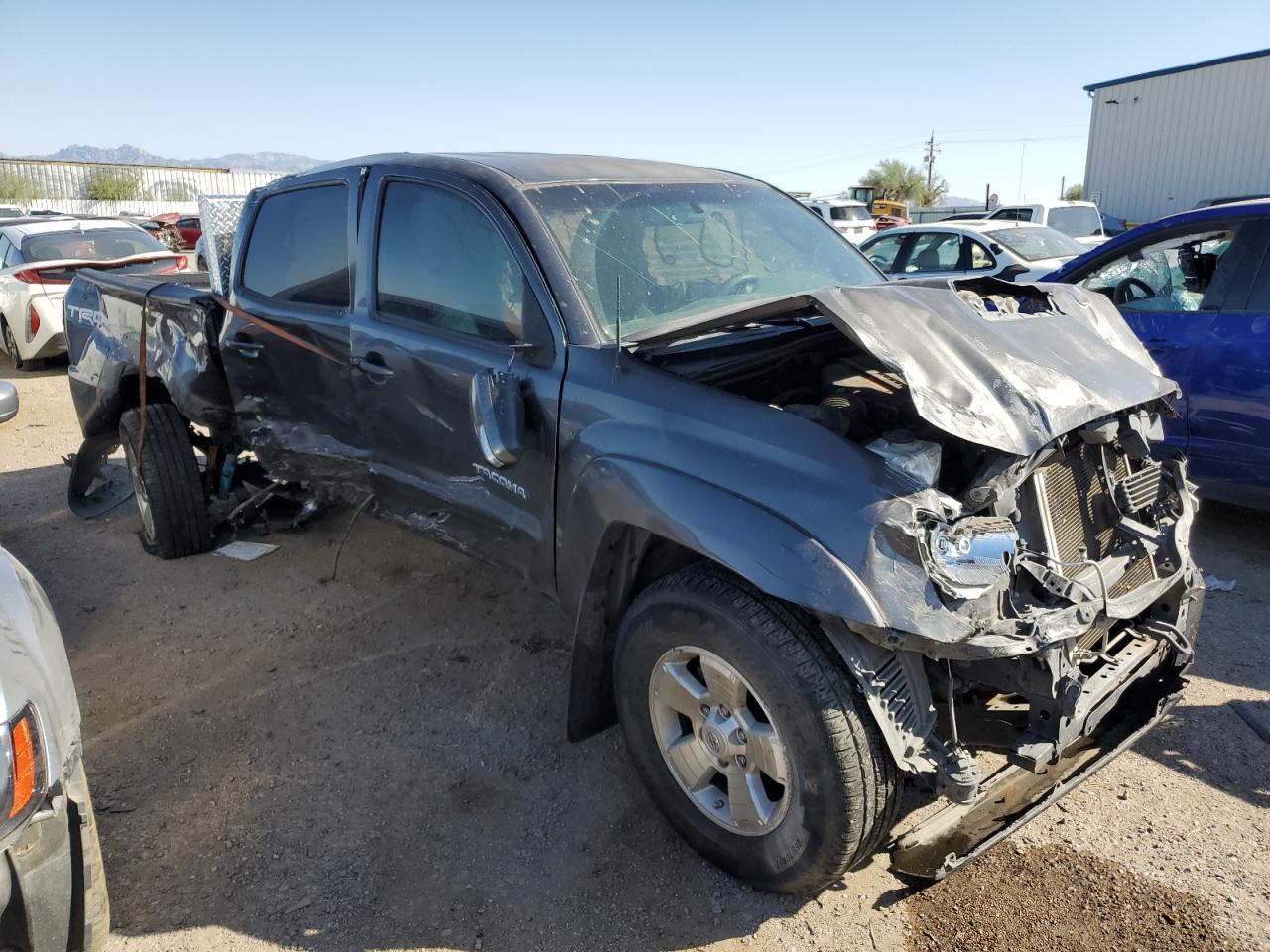 2014 Toyota Tacoma VIN 3TMJU4GN3EM170424 Copart auction photo, side / front end damage thumbnail 4