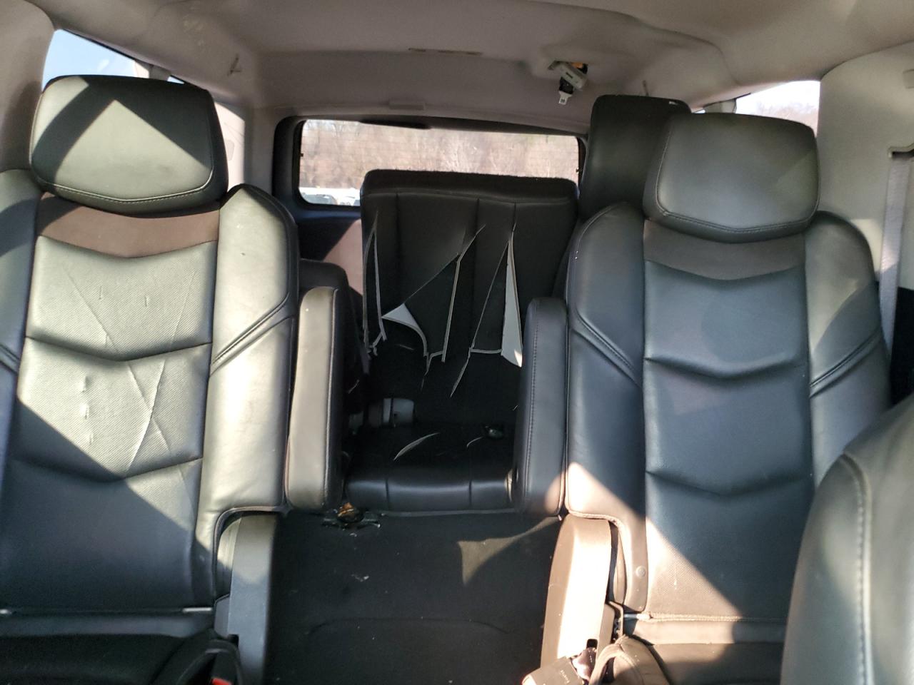 2015 Cadillac Escalade VIN 1GYS4HKJ4FR302035 Copart auction photo, burn / vandalism damage thumbnail 10