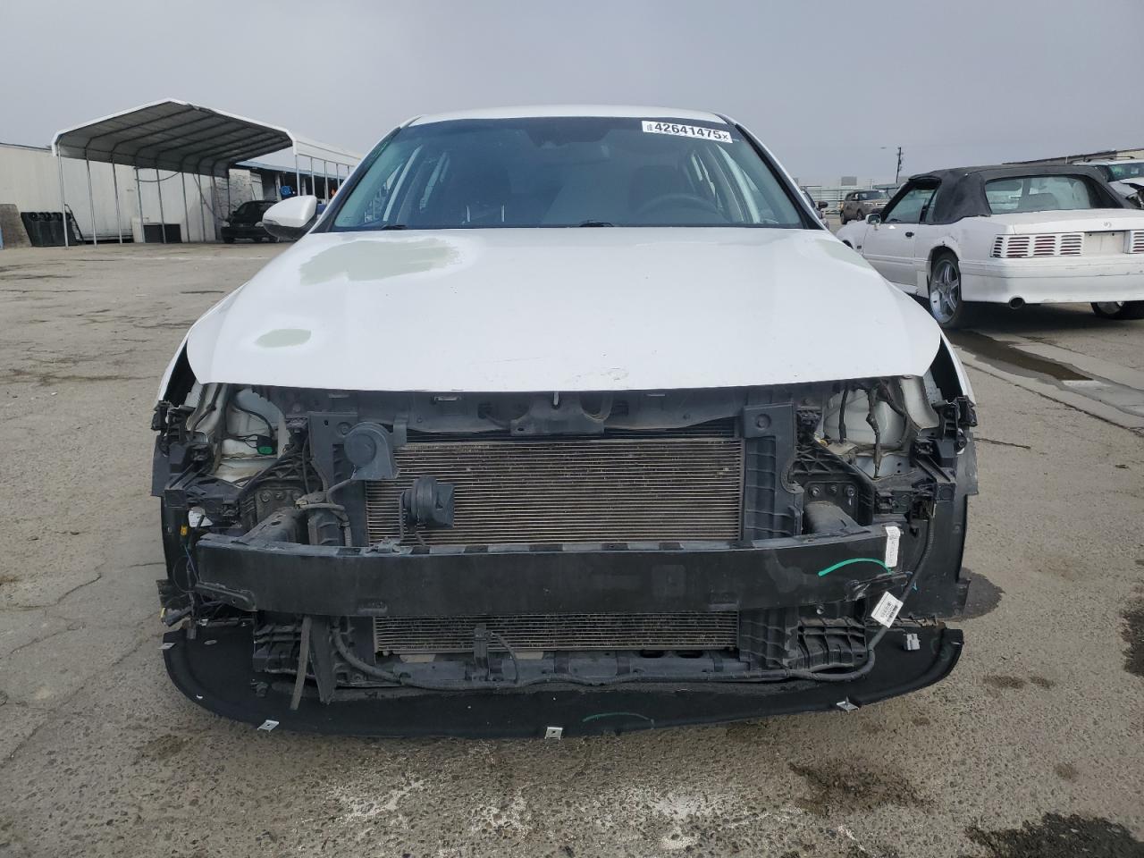 2019 KIA Optima VIN 5XXGT4L34KG290800 Copart auction photo, vandalism / all over damage thumbnail 5