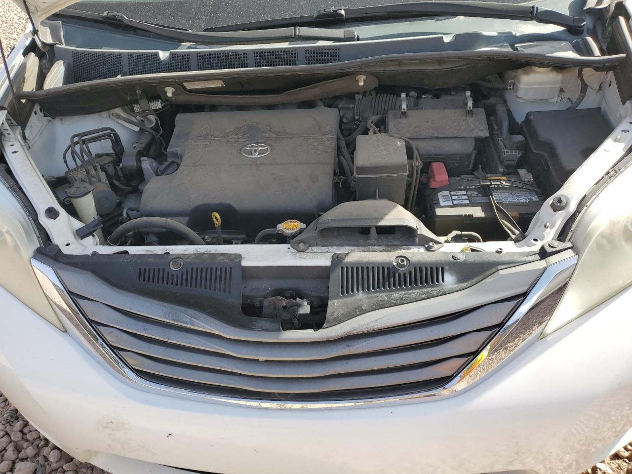 2014 Toyota Sienna VIN 5TDYK3DC7ES457962 Copart auction photo, rear end damage thumbnail 11