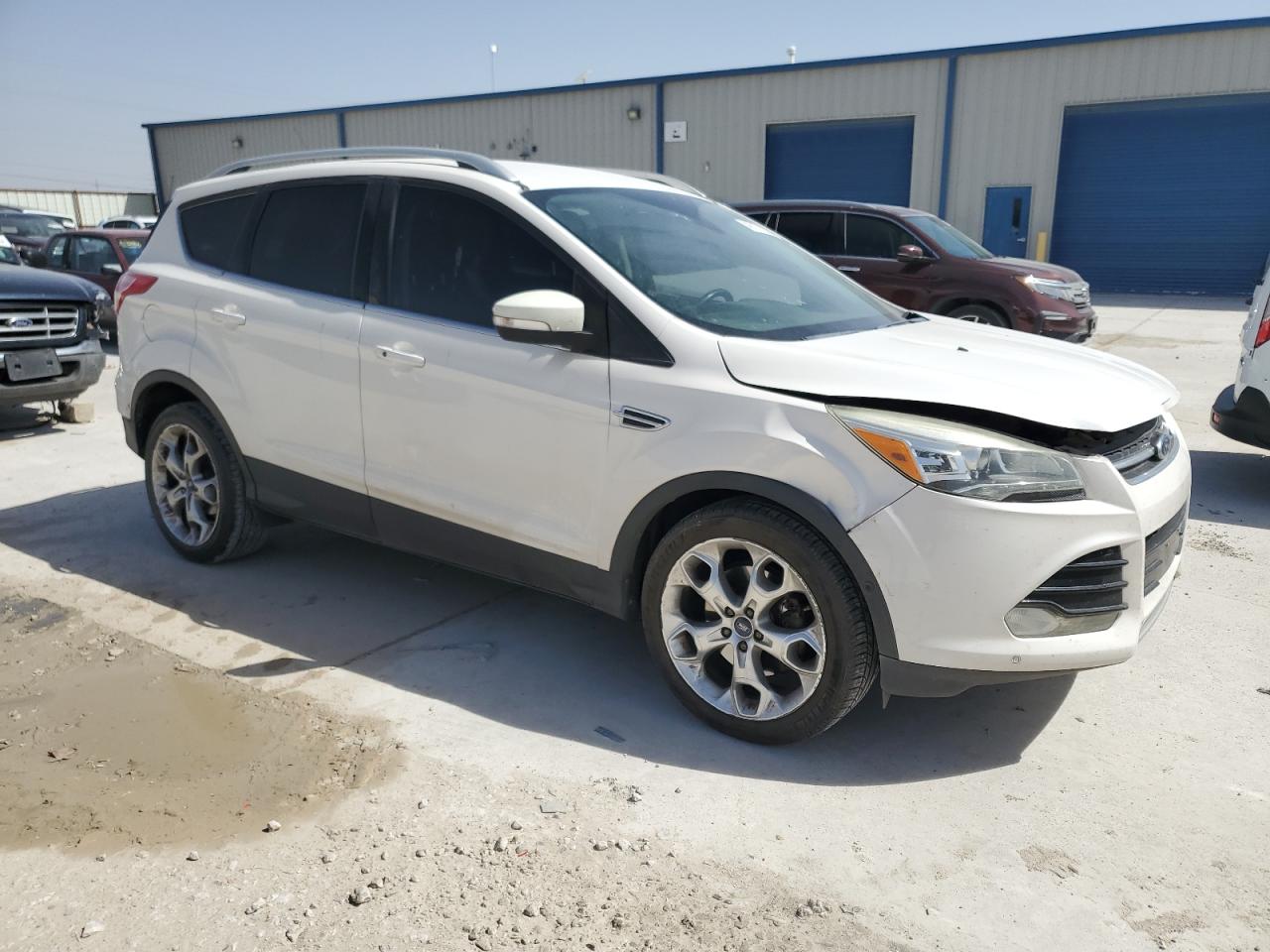 2014 Ford Escape VIN 1FMCU0J97EUB43554 Copart auction photo, side / minor dent/scratches damage thumbnail 4