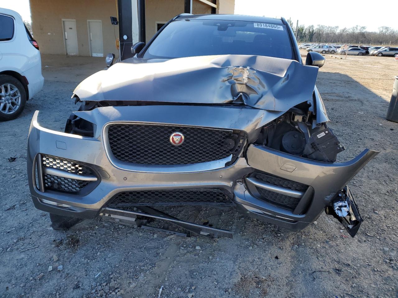 2017 Jaguar F-Pace VIN SADCL2BN9HA085830 Copart auction photo, front end damage thumbnail 5