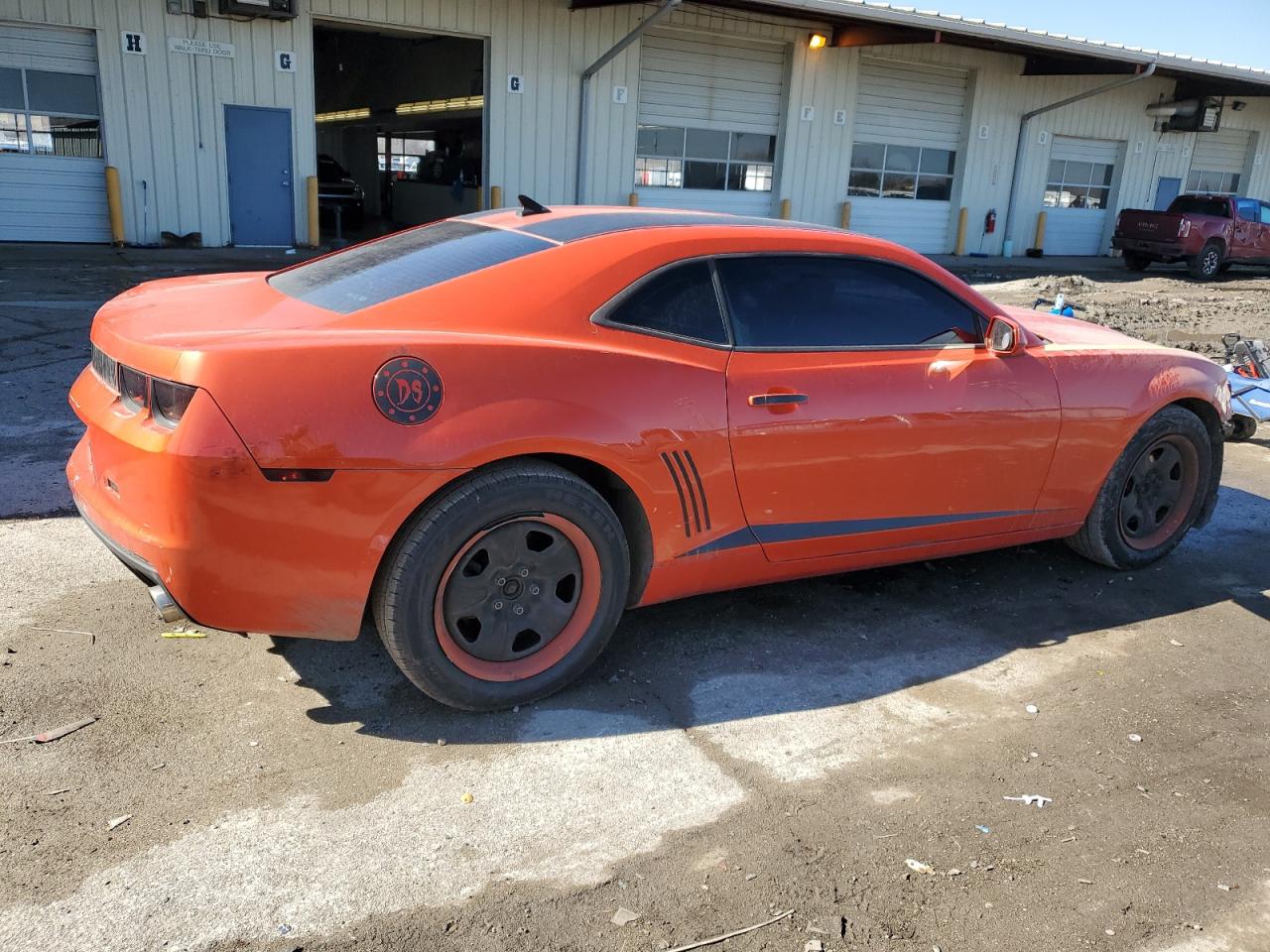 2013 Chevrolet Camaro VIN 2G1FA1E3XD9148399 Copart auction photo, vandalism / minor dent/scratches damage thumbnail 3