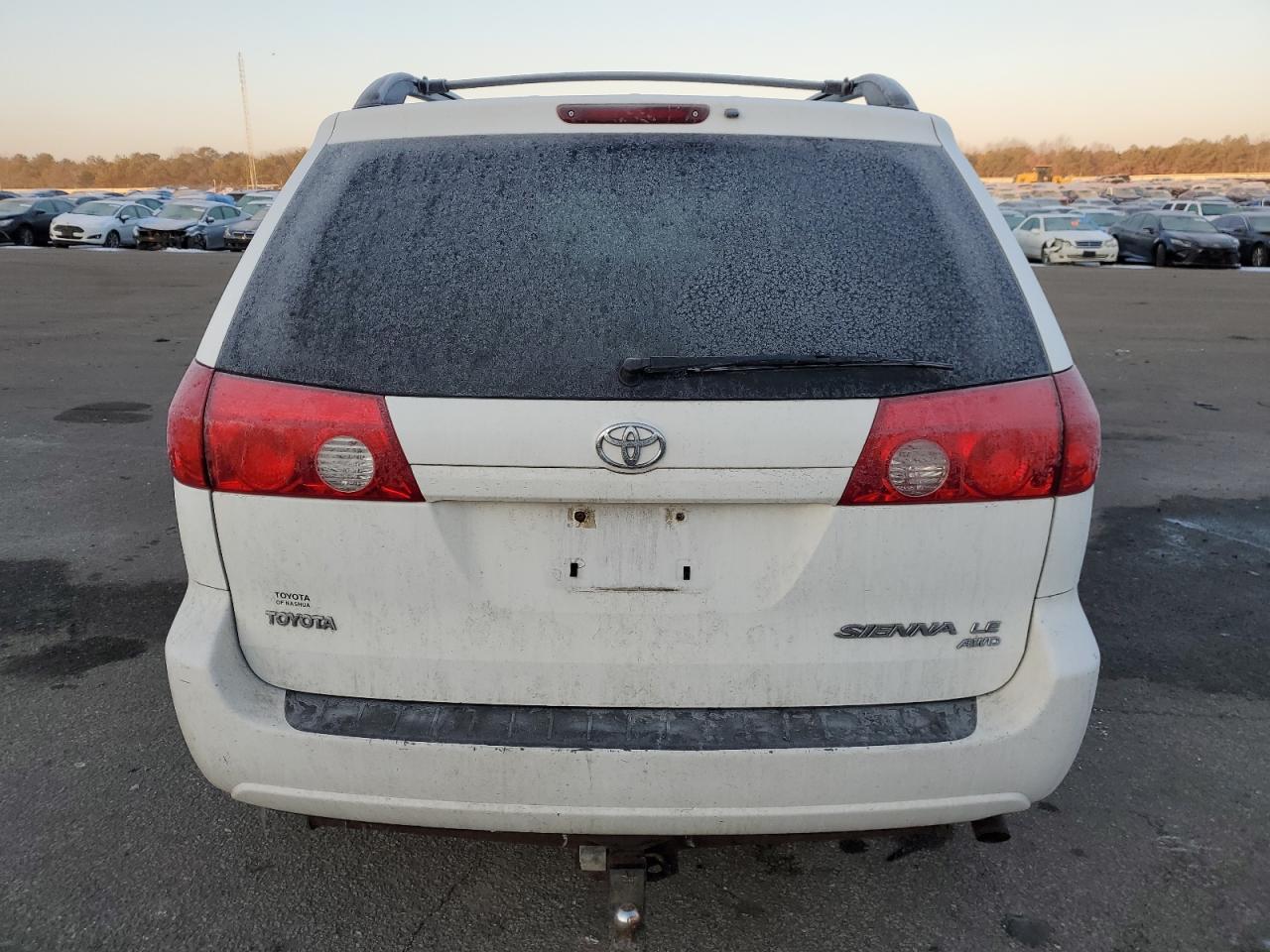 2006 Toyota Sienna VIN 5TDBA23C26S055028 Copart auction photo, front end / minor dent/scratches damage thumbnail 6