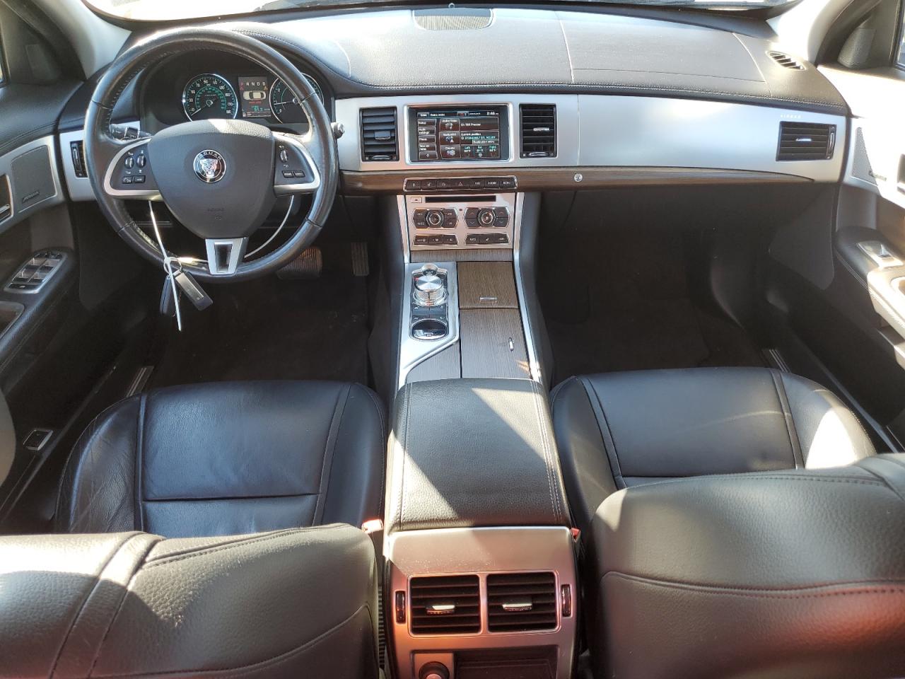 2014 Jaguar XF VIN SAJWJ0EF3E8U14629 Copart auction photo, side / minor dent/scratches damage thumbnail 8