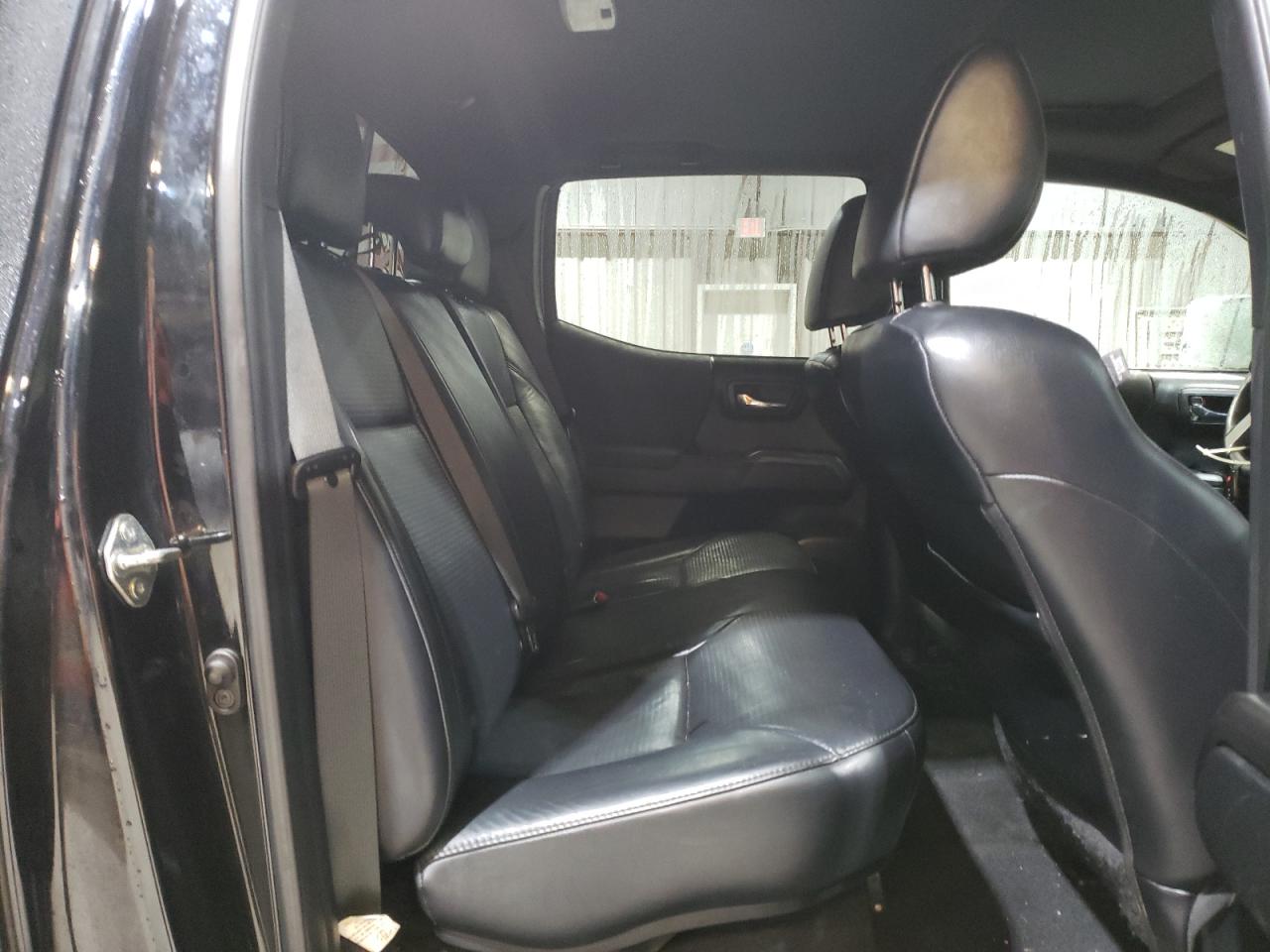 2018 Toyota Tacoma VIN 5TFCZ5AN1JX134471 Copart auction photo, side / minor dent/scratches damage thumbnail 10