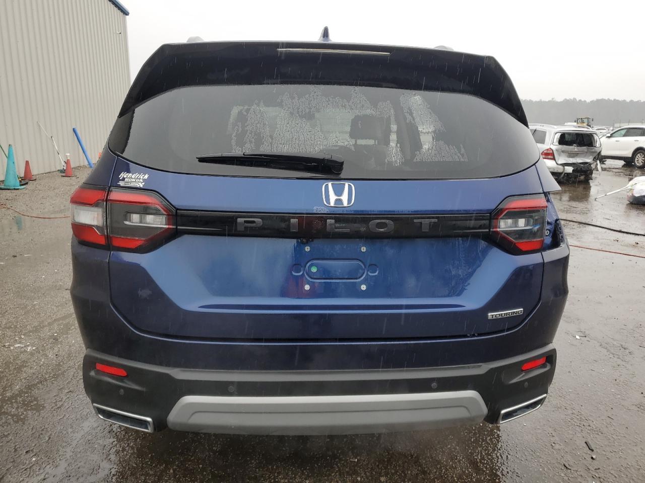 2024 Honda Pilot VIN 5FNYG2H75RB013952 Copart auction photo, side / front end damage thumbnail 6