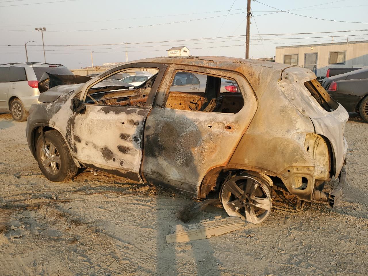 2020 Chevrolet Trax VIN 3GNCJLSB0LL232221 Copart auction photo, burn damage thumbnail 2