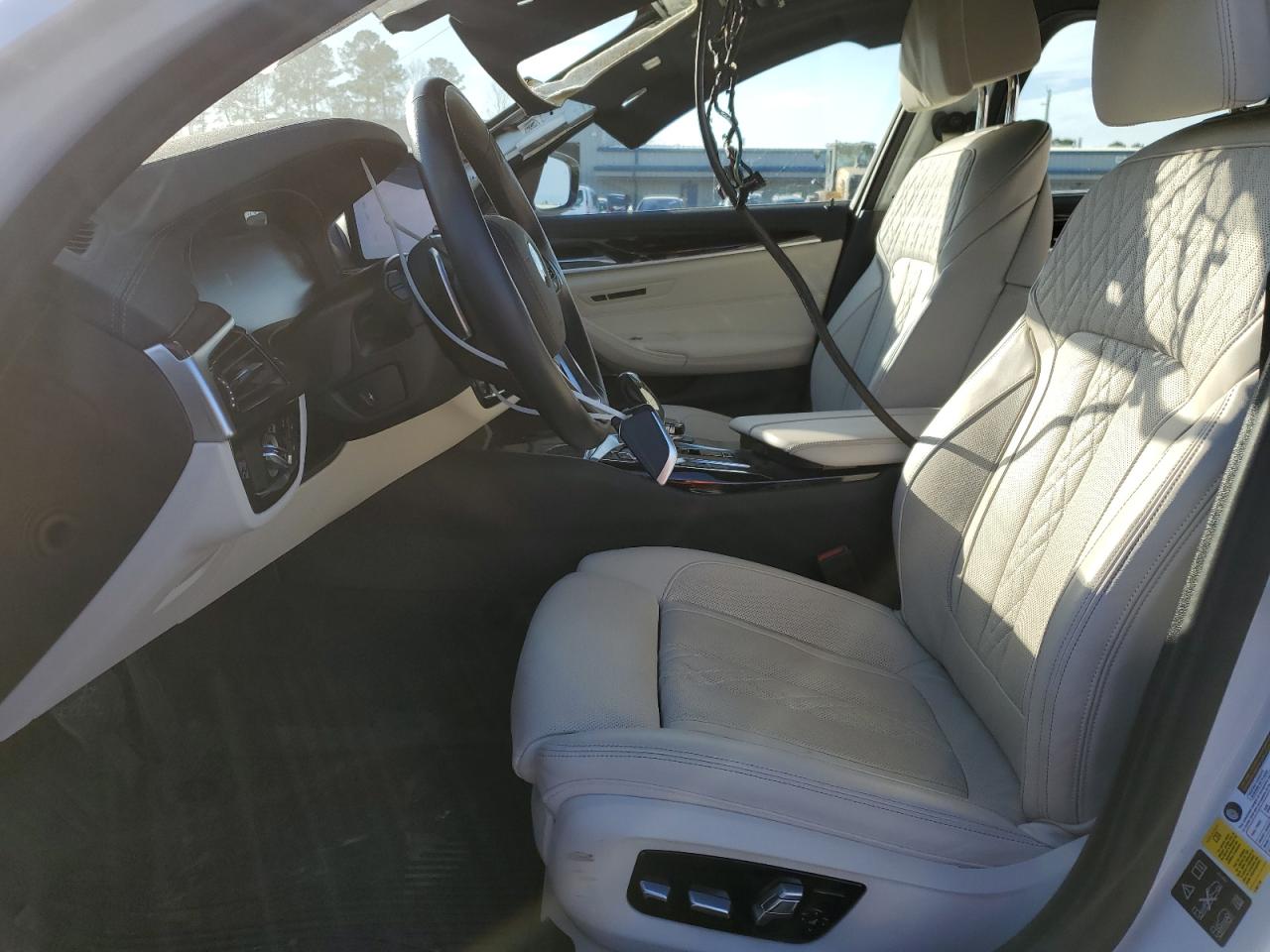 2021 BMW 5er VIN WBA73BJ05MCF21395 Copart auction photo, top/roof damage thumbnail 7
