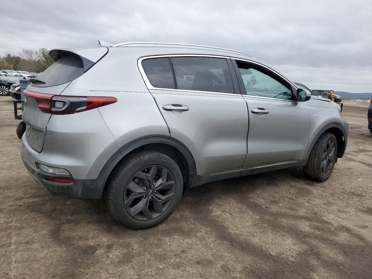 2021 KIA Sportage VIN KNDP6CAC7M7888945 Copart auction photo, front end / side damage thumbnail 3