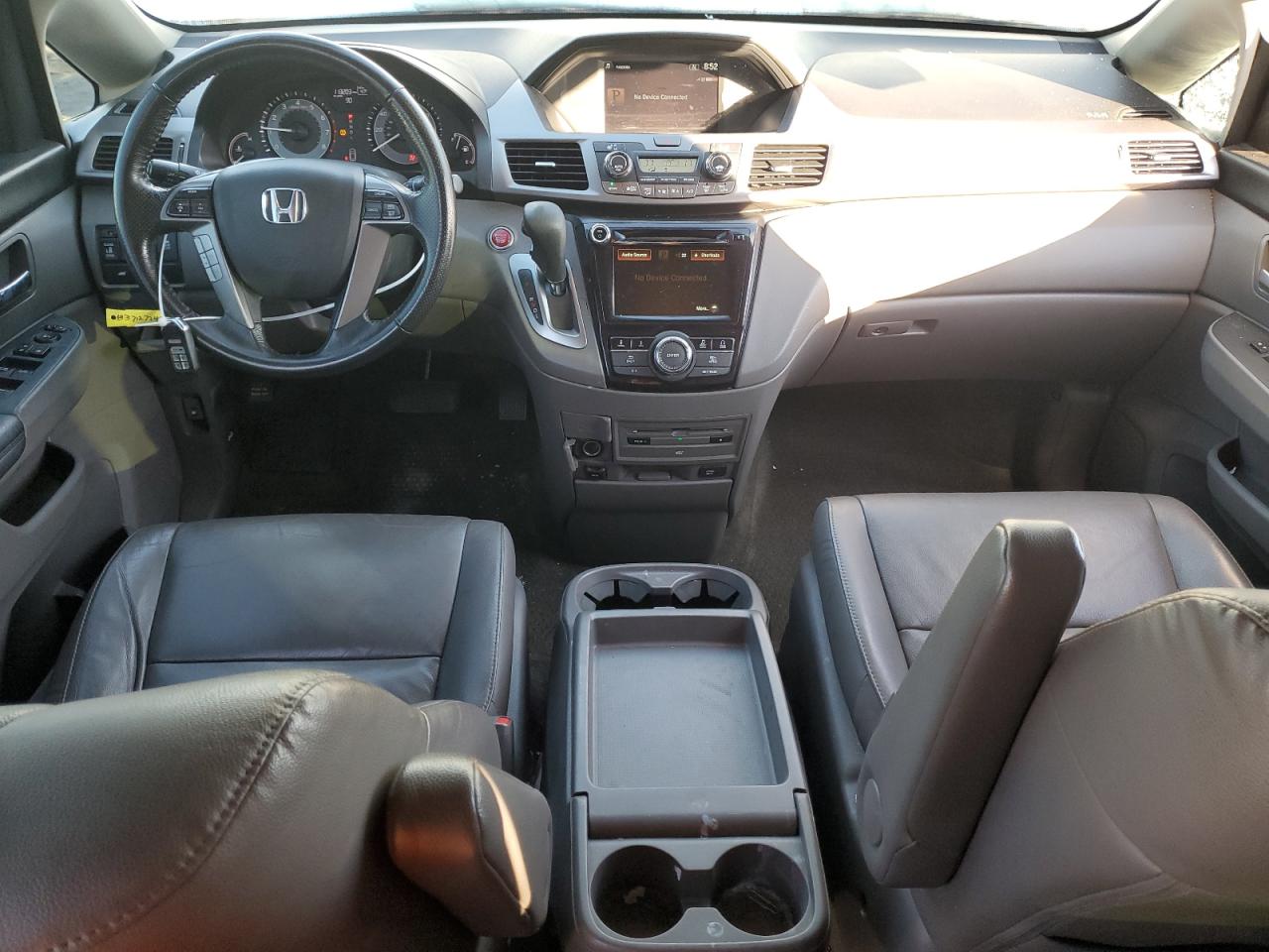 2015 Honda Odyssey VIN 5FNRL5H60FB118645 Copart auction photo, all over damage thumbnail 8