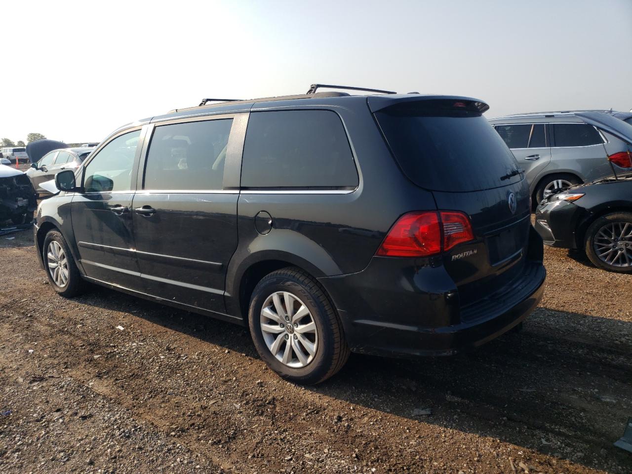 2012 Volkswagen Routan VIN 2C4RVABG0CR354488 Copart auction photo, front end damage thumbnail 2