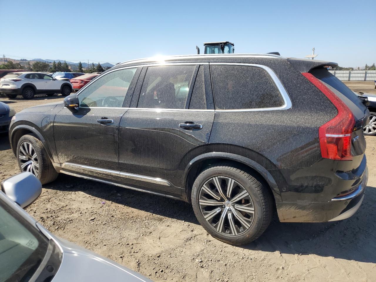 2022 Volvo XC90 VIN YV4BR0CL8N1812813 Copart auction photo, vandalism damage thumbnail 2