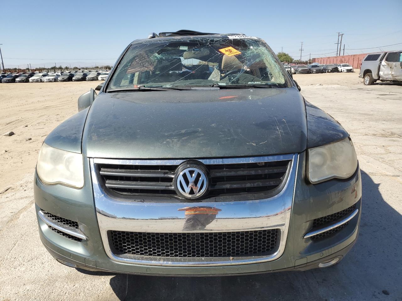 2008 Volkswagen Touareg VIN WVGBE77L98D031749 Copart auction photo, rollover damage thumbnail 5
