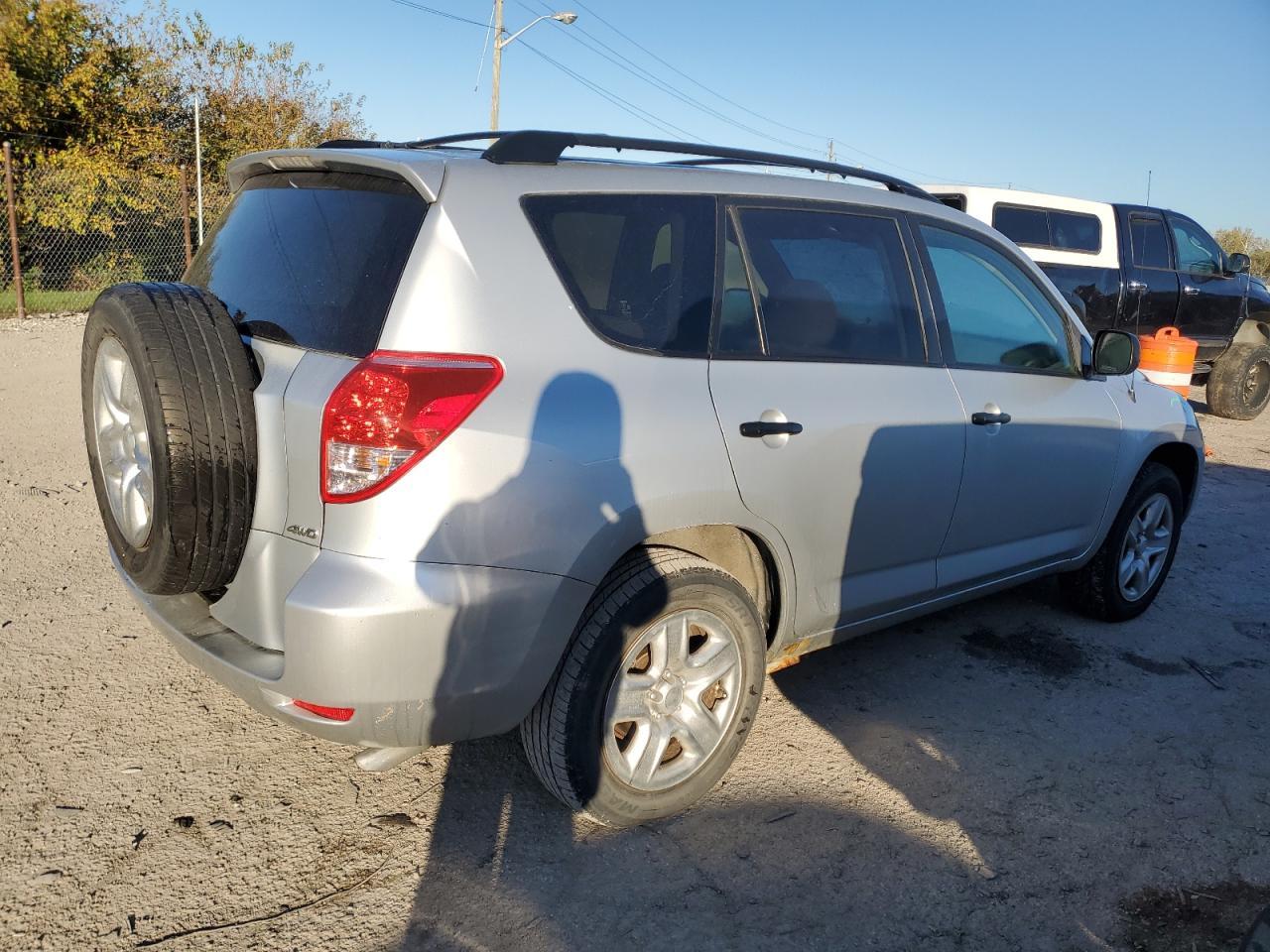 2006 Toyota RAV 4 VIN JTMBD33V165014863 Copart auction photo, water/flood / front end damage thumbnail 3
