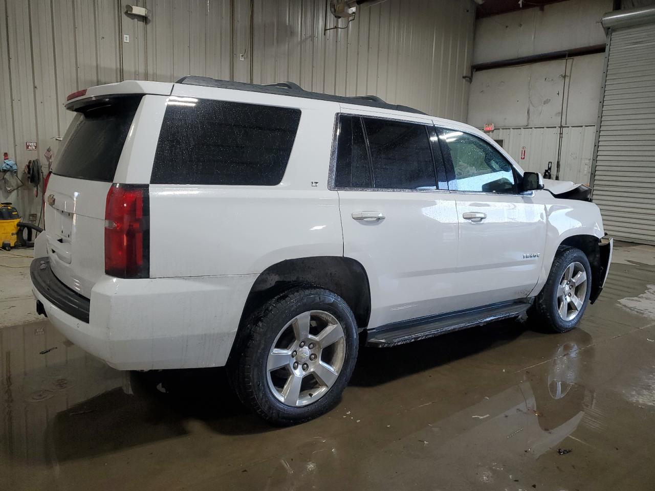 2016 Chevrolet Tahoe VIN 1GNSKBKC6GR348159 Copart auction photo, front end damage thumbnail 3