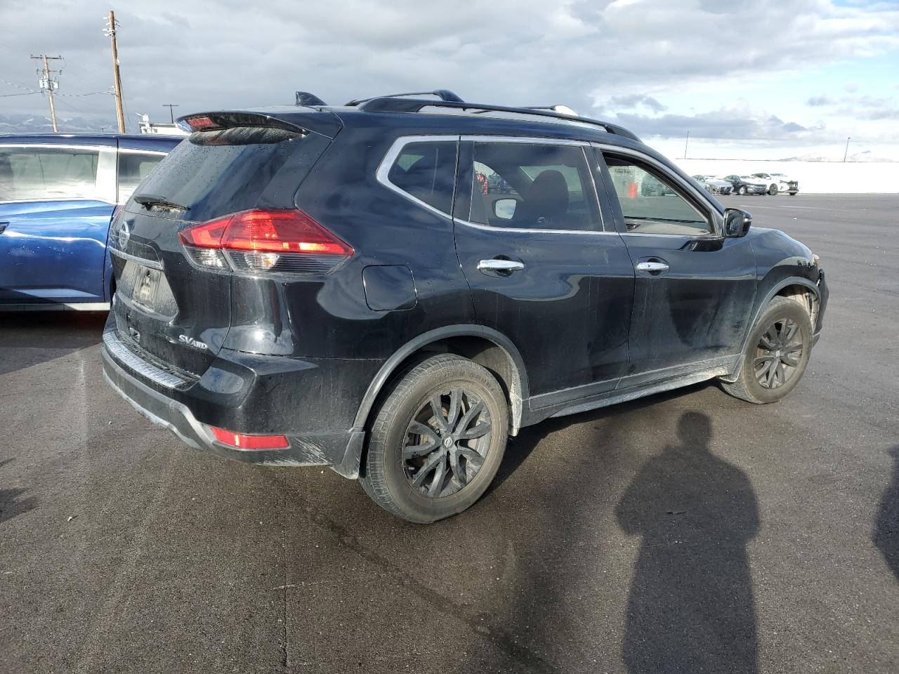 2017 Nissan Rogue VIN 5N1AT2MV9HC825134 Copart auction photo, side damage thumbnail 3