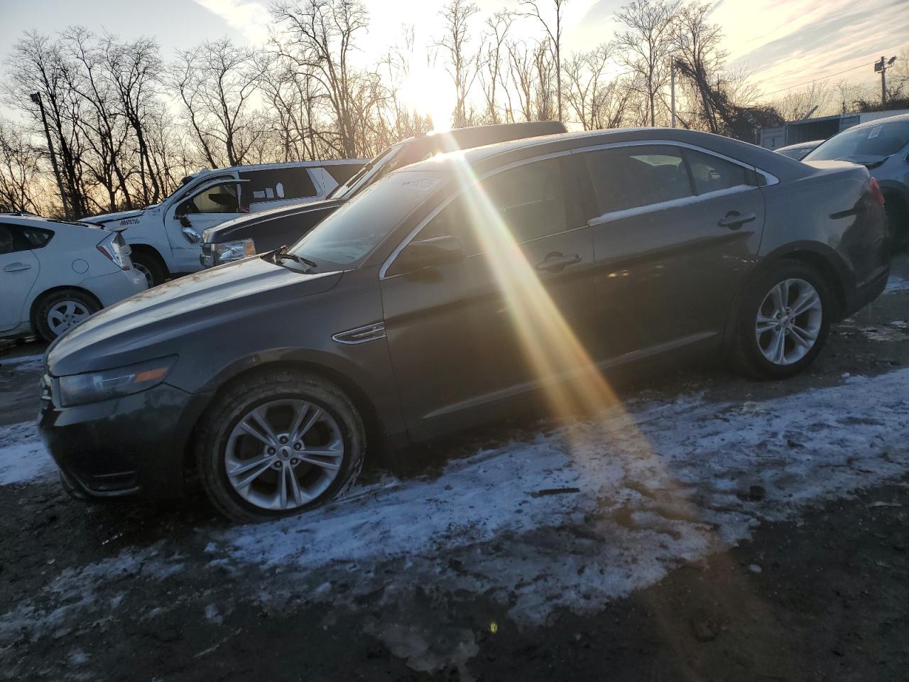 2015 Ford Taurus VIN 1FAHP2E82FG208606