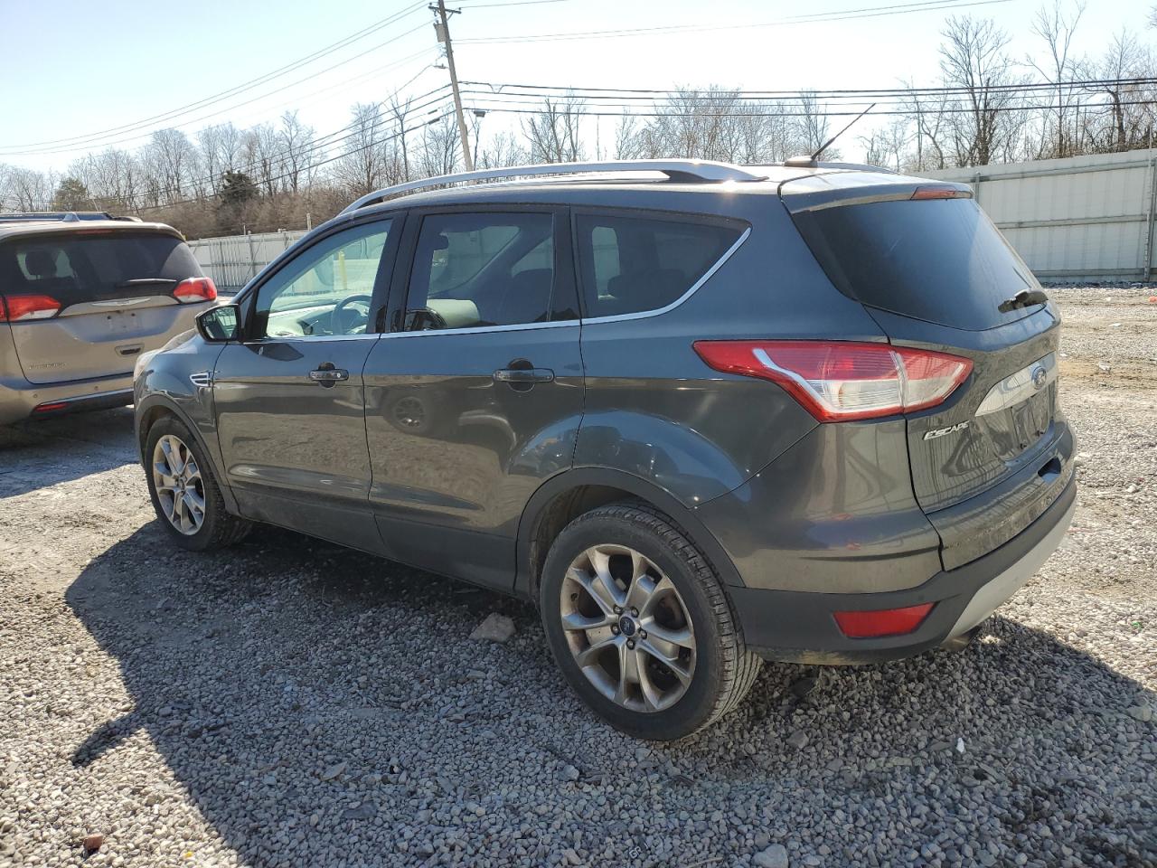 2015 Ford Escape VIN 1FMCU0J98FUC34043 Copart auction photo, normal wear / minor dent/scratches damage thumbnail 2