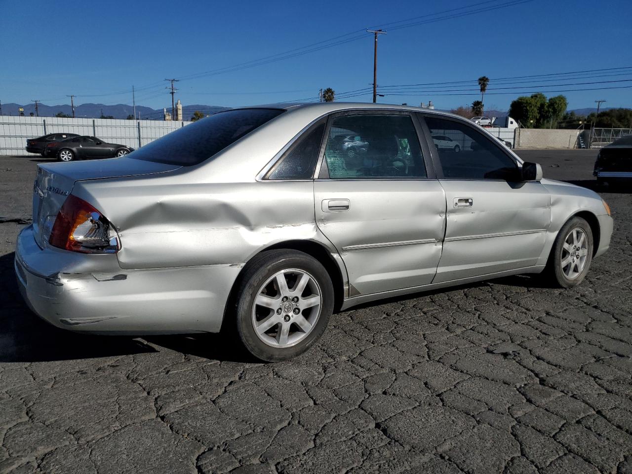 2000 Toyota Avalon VIN 4T1BF28B8YU094816 Copart auction photo, side damage thumbnail 3