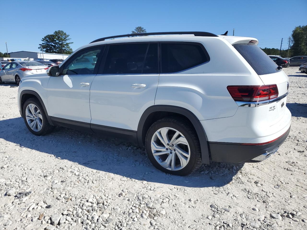 2021 Volkswagen Atlas VIN 1V2WR2CA3MC541417 Copart auction photo, side / rear end damage thumbnail 2