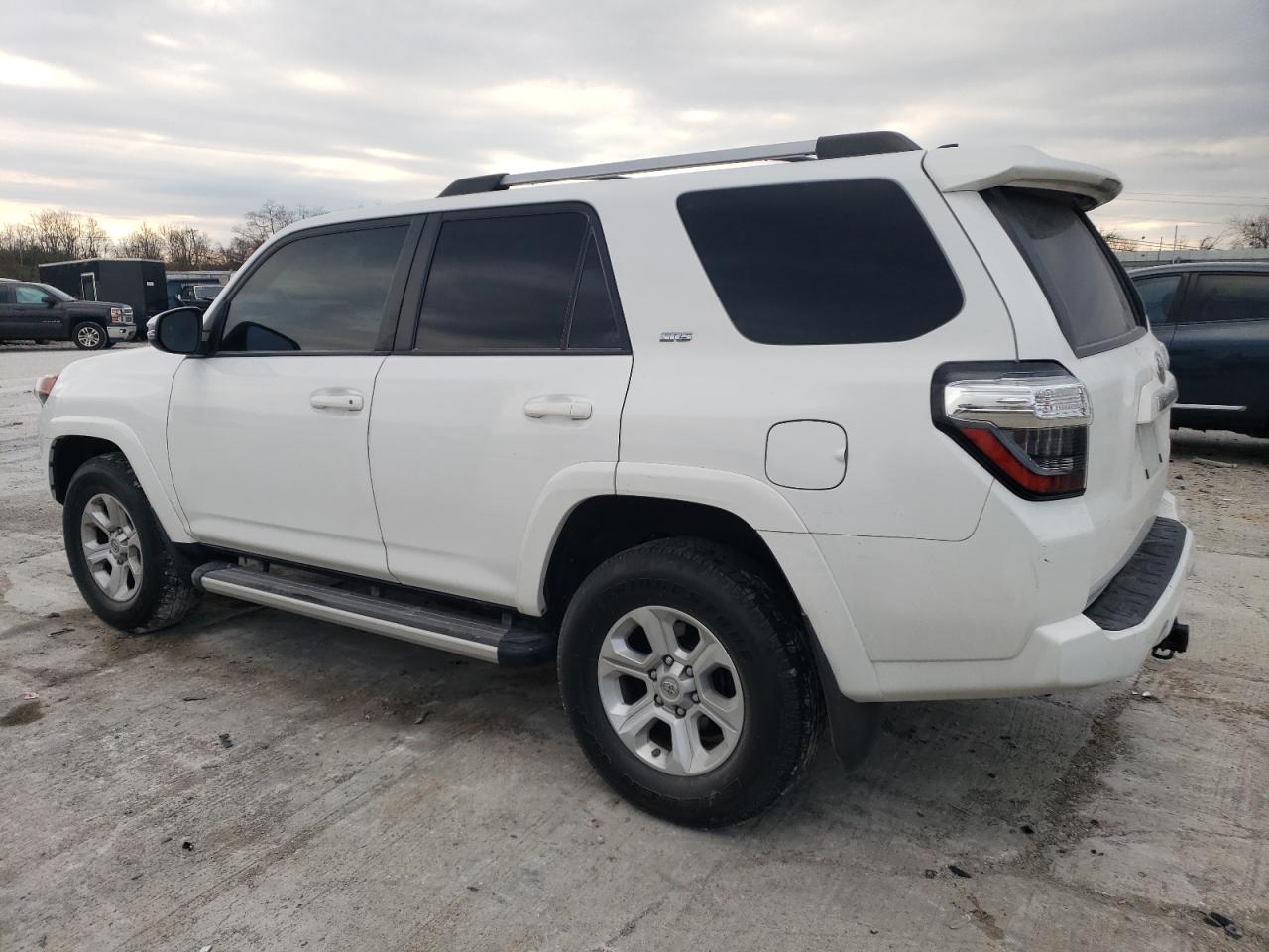 2021 Toyota 4Runner VIN JTENU5JR7M5923990 Copart auction photo, side / rear end damage thumbnail 2