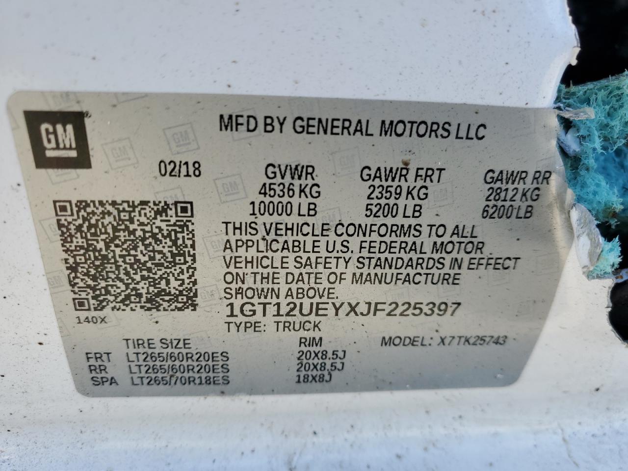 2018 GMC Sierra VIN 1GT12UEYXJF225397 Copart auction photo, biohazard/chemical / all over damage thumbnail 13
